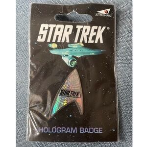 Star Trek Insignia Badge Hologram Pin NWT New Sealed Fandom NEW